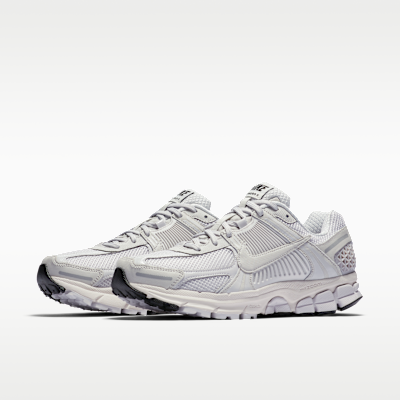 Nike Zoom Vomero 5 Men's Shoes
