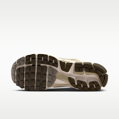 Nike Zoom Vomero 5 Men's Shoes