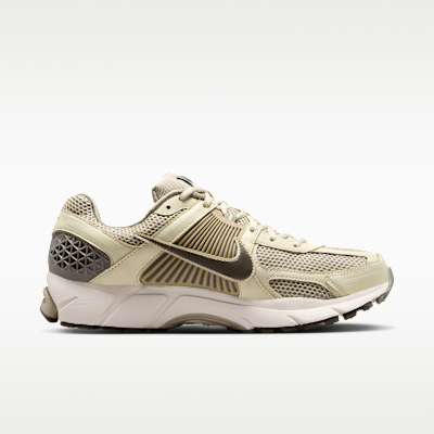 Nike Zoom Vomero 5 Men's Shoes