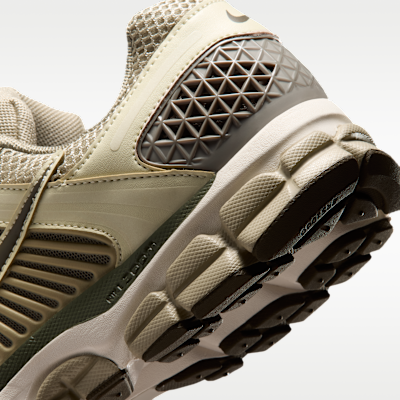 Nike Zoom Vomero 5 Men's Shoes