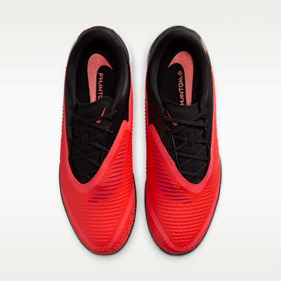 Nike Phantom 6 Low Academy Indoor/Court Soccer Shoes
