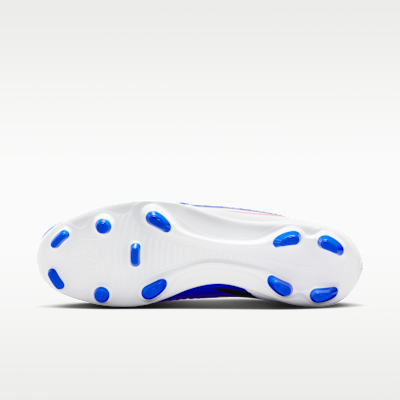 Nike Phantom 6 Low Club Multi-Ground Soccer Cleats