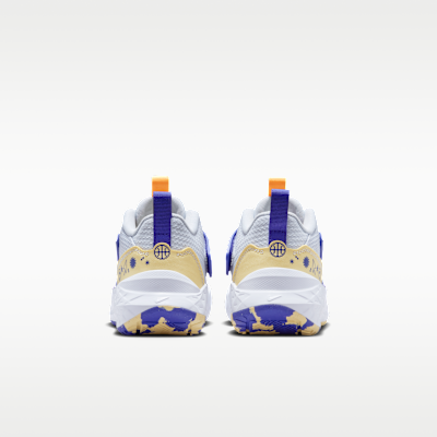 Nike Team Hustle D 12 Little Kids' Shoes