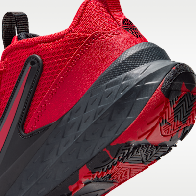 Nike Team Hustle D 12 Little Kids' Shoes