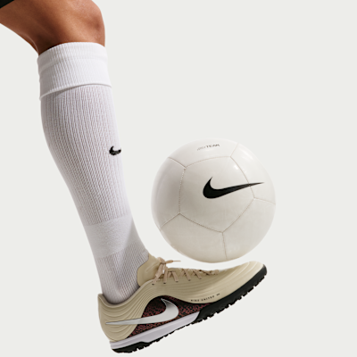 Nike United Tiempo Maestro Academy Turf Low-Top Soccer Shoes