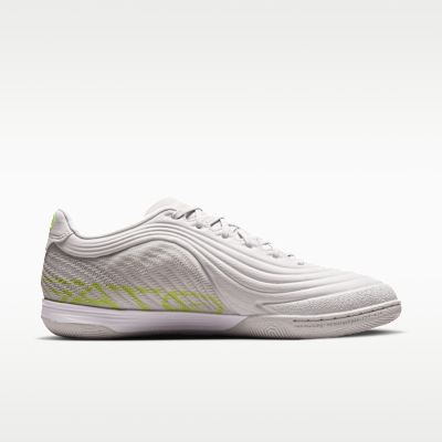 Nike Tiempo Reactgato Indoor/Court Low-Top Soccer Shoes
