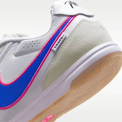 Nike Tiempo Streetgato Indoor/Court Low-Top Soccer Shoes