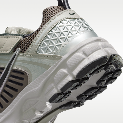 Nike Vomero 5 Little Kids' Shoes with Reflective Accents