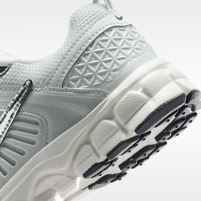 Nike Vomero 5 Little Kids' Shoes (Classic laces)