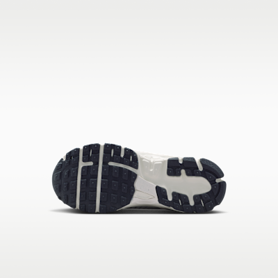 Nike Vomero 5 Little Kids' Shoes (Classic laces)