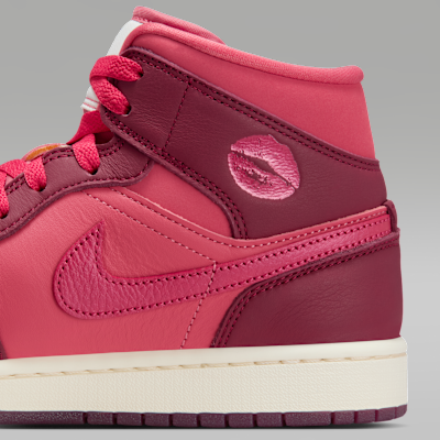 Air Jordan 1 Mid SE Women's Shoes