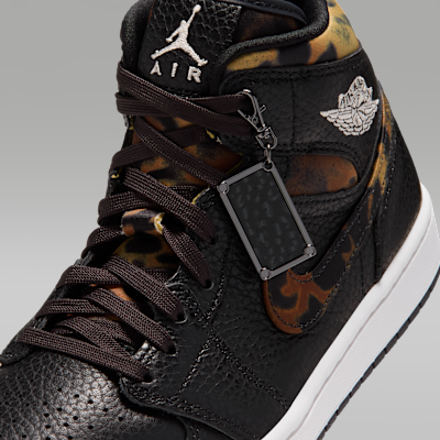Air Jordan 1 Mid SE Women's Shoes