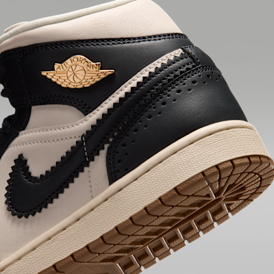Air Jordan 1 Mid SE Women's Shoes