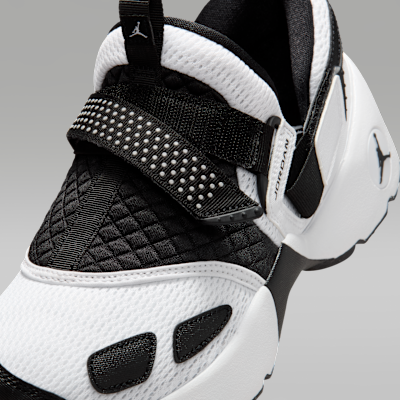 Jordan Trunner LX Women's Shoes