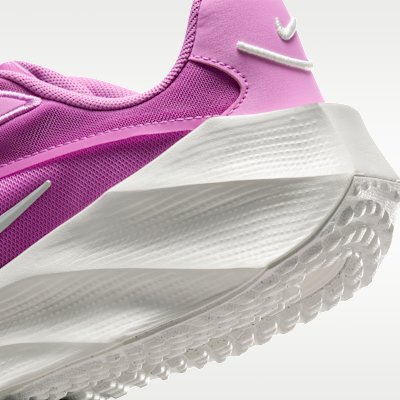 Nike Aura Edge Women's Shoes
