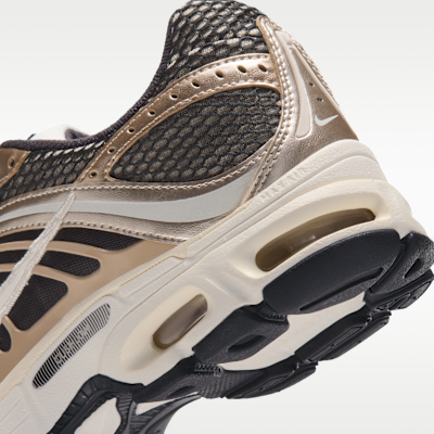 Nike Air Max Moto 2K Women's Shoes with Reflective Accents
