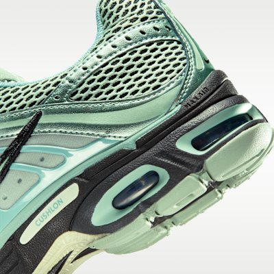 Nike Air Max Moto 2K Women's Shoes with Reflective Accents