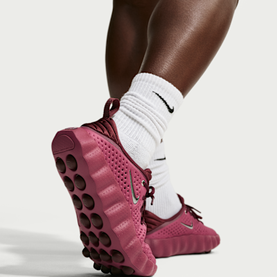 Nike Mind 002 Women's Pregame Shoes
