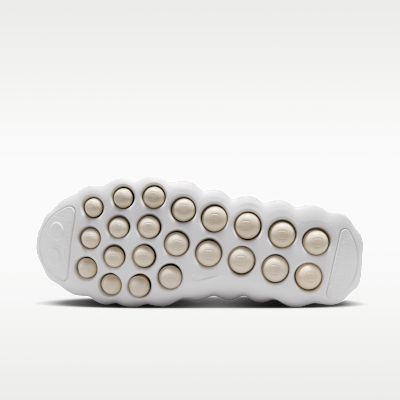 Nike Mind 002 Women's Pregame Shoes