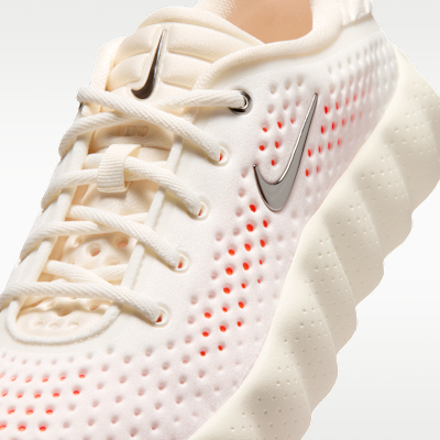 Nike Mind 002 Women's Pregame Shoes