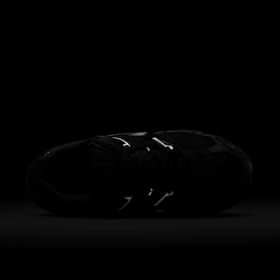 Nike V5 RNR Women's Shoes with Reflective Accents