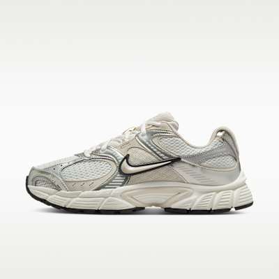 Nike V5 RNR Women's Shoes with Reflective Accents