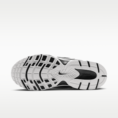 Nike V5 RNR Women's Shoes with Reflective Accents