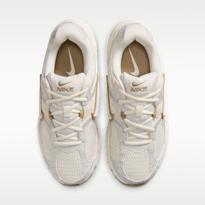 Nike V5 RNR Women's Shoes with Reflective Accents