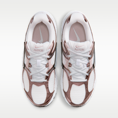 Nike V5 RNR Women's Shoes with Reflective Accents