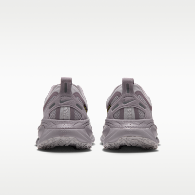Nike Vomero 18 GORE-TEX Women's Waterproof Road Running Shoes with Reflective Accents