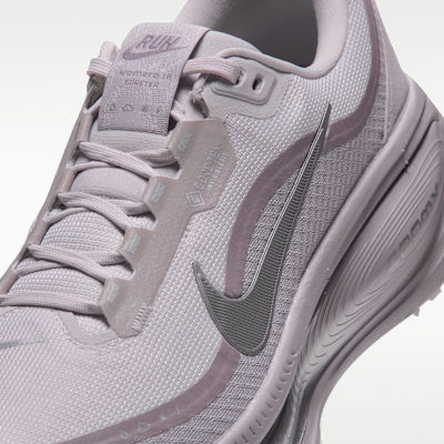 Nike Vomero 18 GORE-TEX Women's Waterproof Road Running Shoes with Reflective Accents