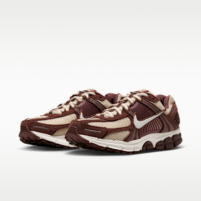 Nike Zoom Vomero 5 Women's Shoe with Reflective Accents