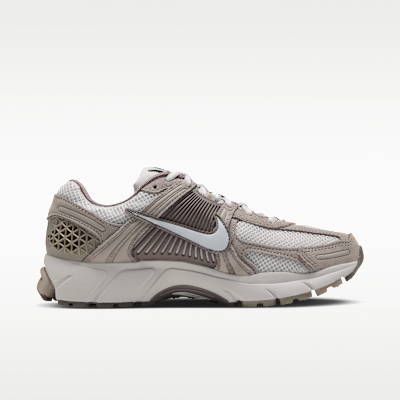 Nike Zoom Vomero 5 Women's Shoe with Reflective Accents