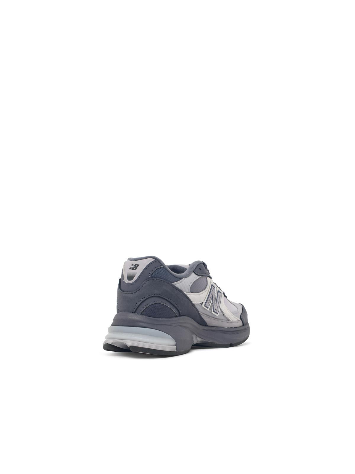 Lilac Mesh Blend Sneakers With Suede Accents And Iconic Emblem