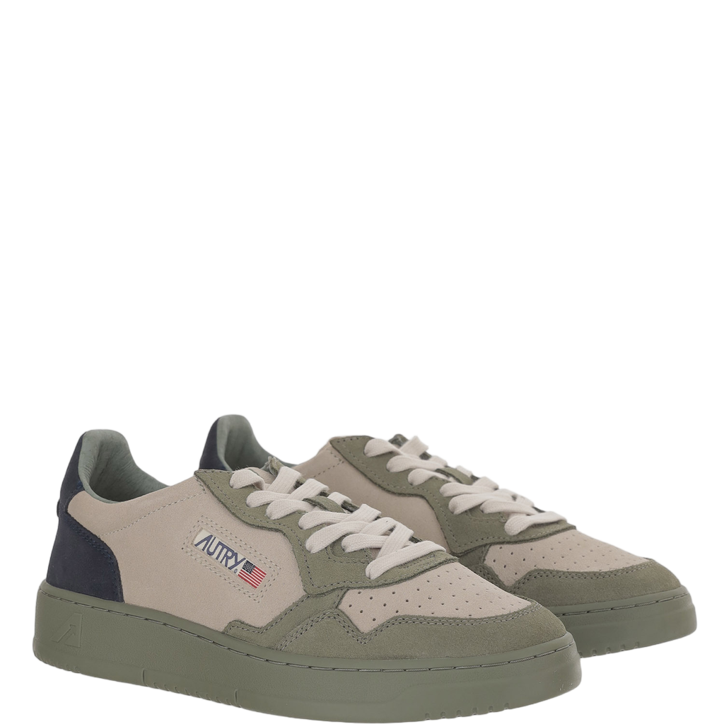 Medalist Low Sneakers With Contrast Heel Tab And Logo Detail
