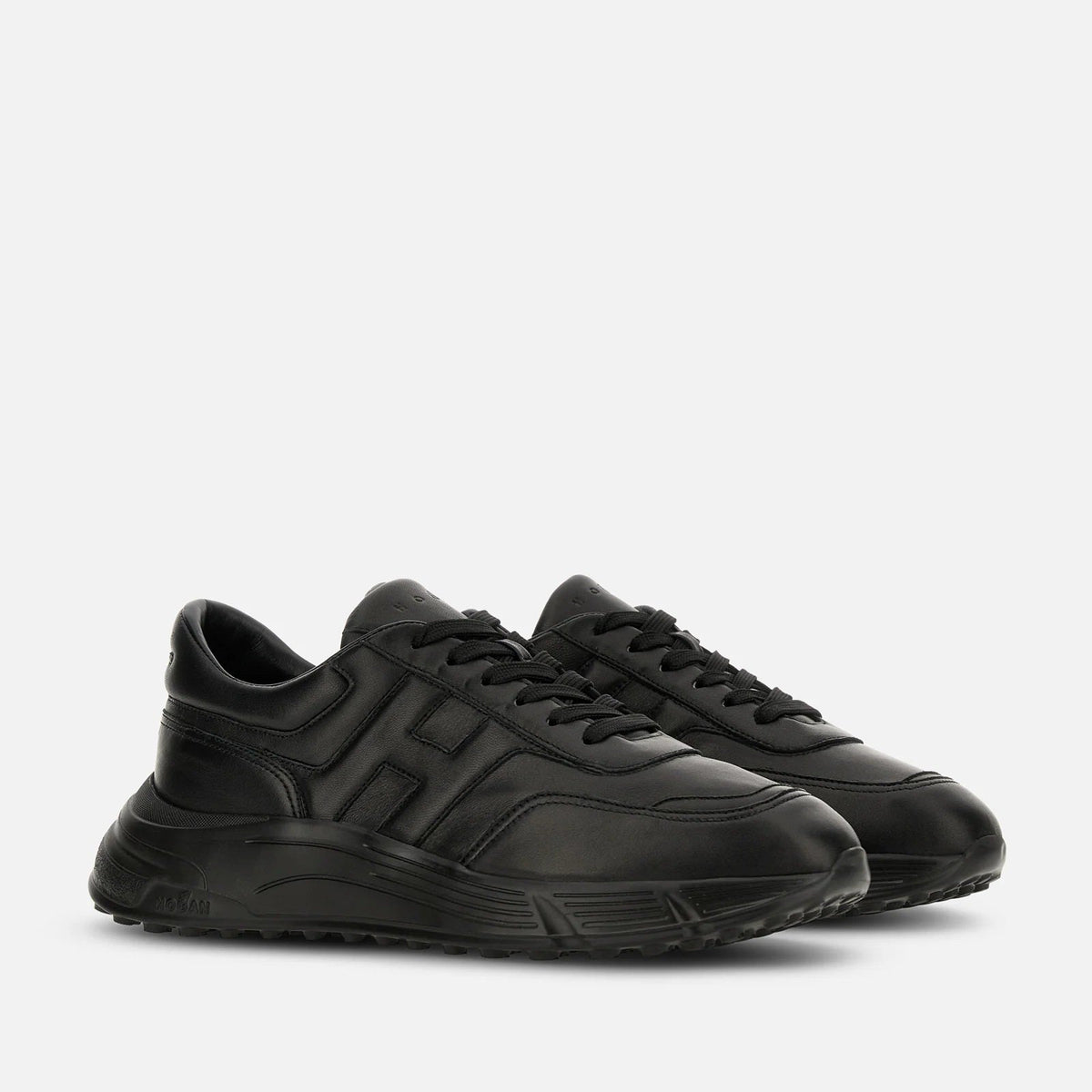 Hyperlight Allacciato H Sneakers in Black