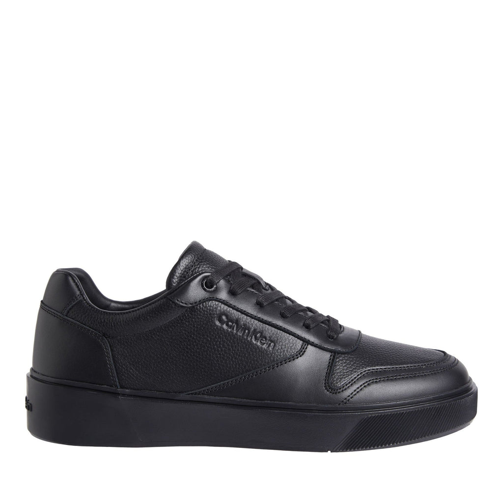 Black Minimalist Leather Low-Top Sneakers