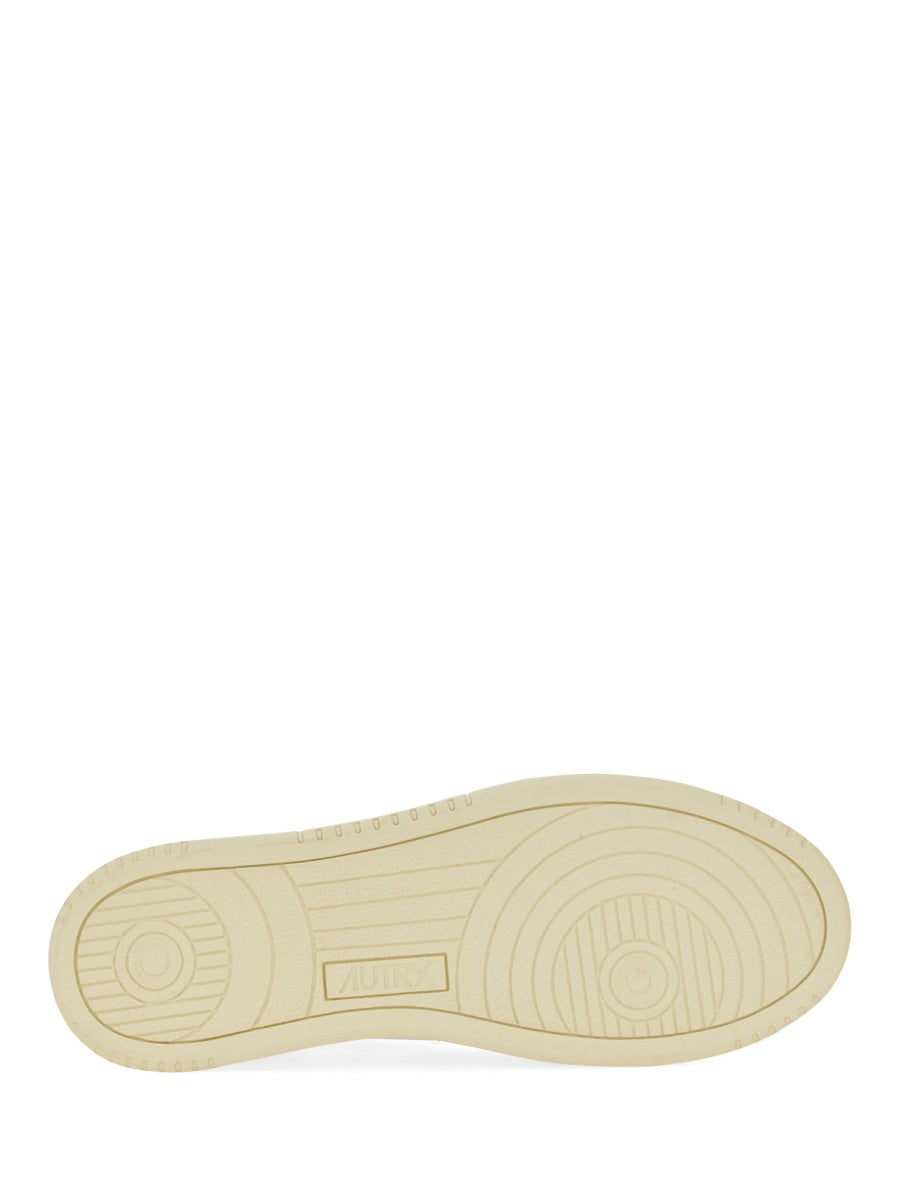 Medalist Low Leather Suede Panels Sneakers