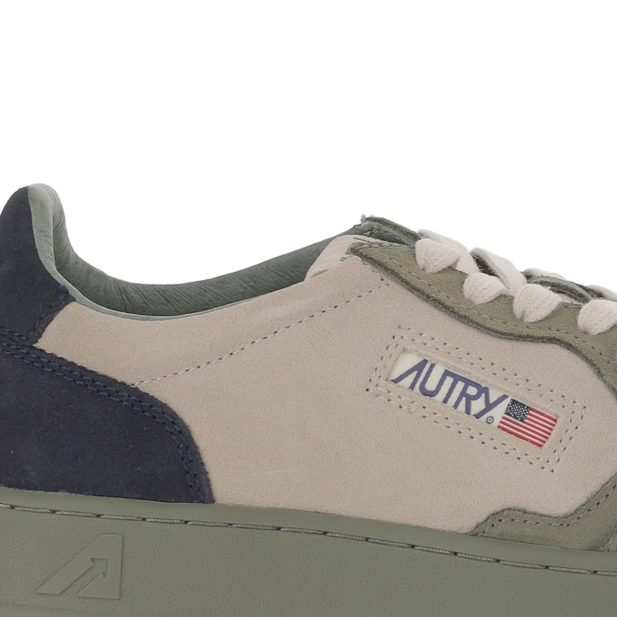 Medalist Low Sneakers With Contrast Heel Tab And Logo Detail