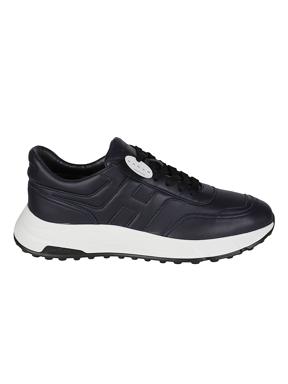 Low-Profile Black Sneakers with Tonal Detailing