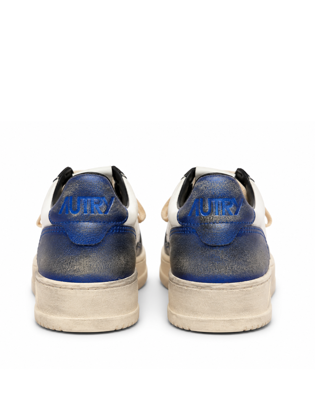 Low-Top Vintage Sneakers with Blue Accents and Classic Design