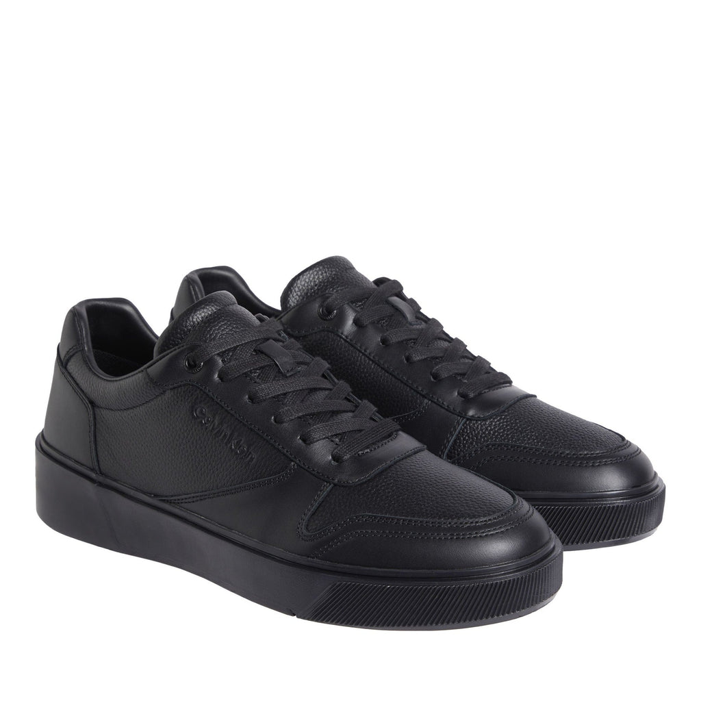 Black Minimalist Leather Low-Top Sneakers