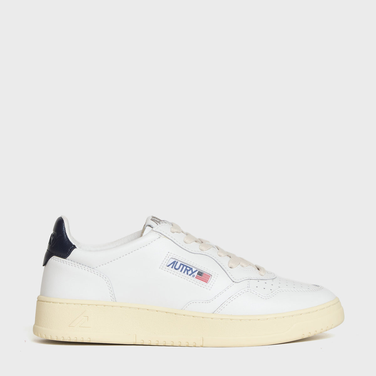 Medalist Low Sneakers In White Leather, Space