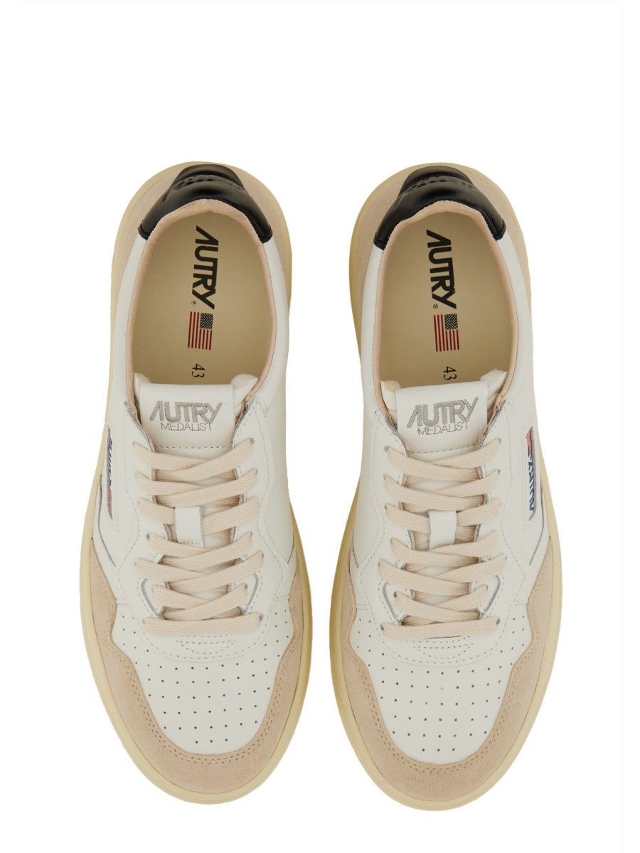 Medalist Low Leather Suede Panels Sneakers