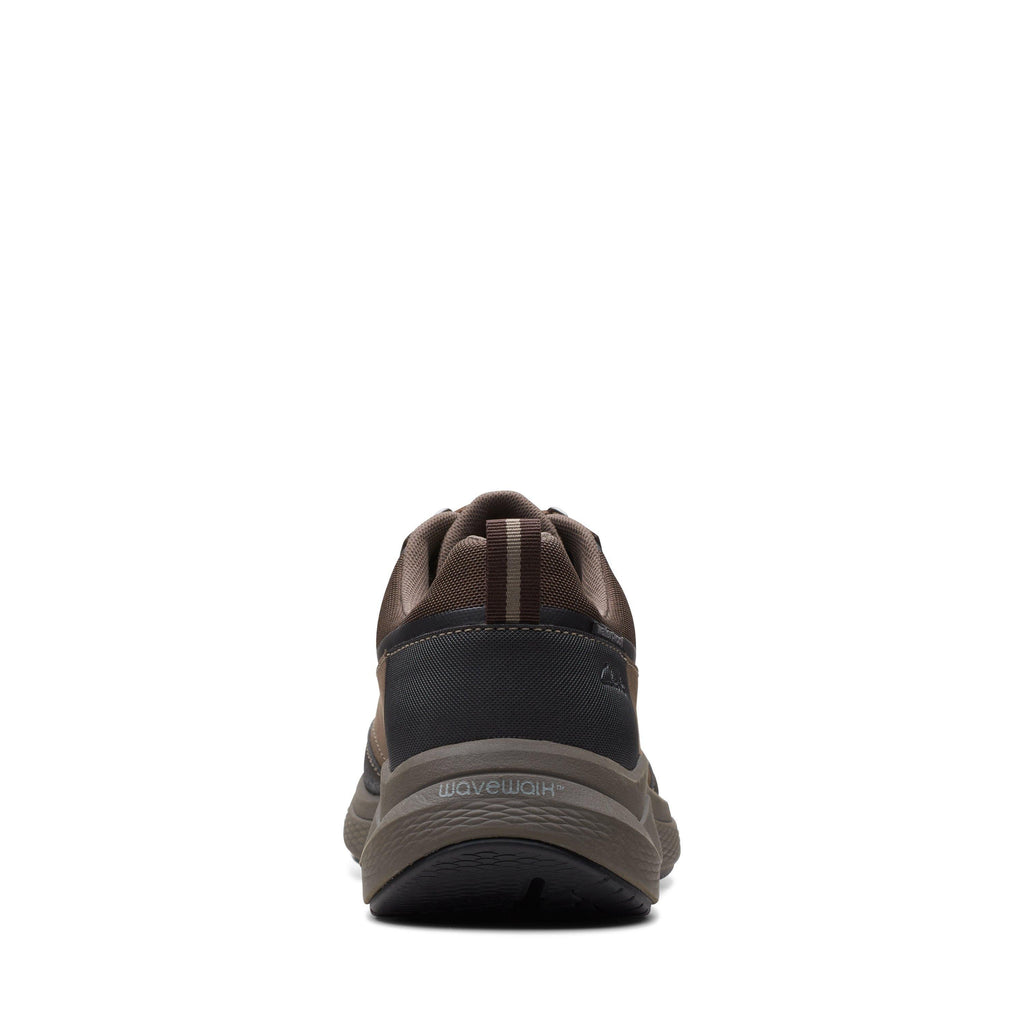 Clarks Wave 2.0 Vibe in Brown Oiled Leather