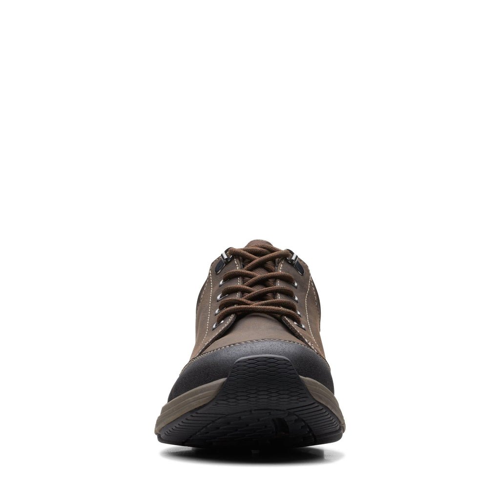 Clarks Wave 2.0 Vibe in Brown Oiled Leather