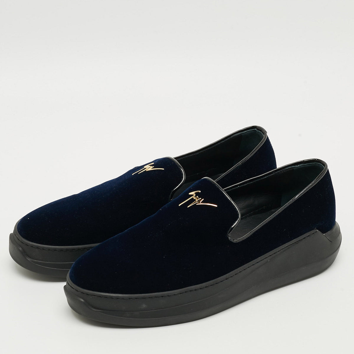 Giuseppe Zanotti Conley