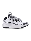 Low-Top Sneakers With Oversized Black And White Laces