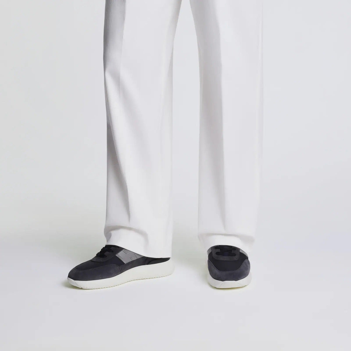 H709 Allacciato H Banda Sneakers in Blue