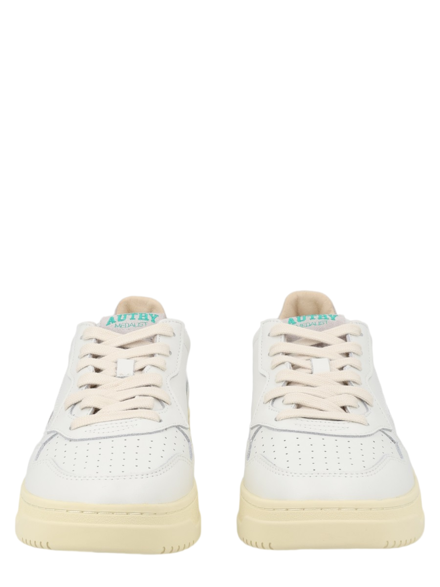 Medalist Low White Suede Accents Cow Leather Sneakers